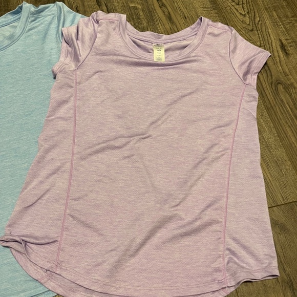 Girls workout shirts size 10 (medium) - Picture 2 of 5